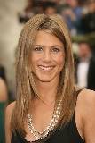 Jennifer Aniston muestra sus Collares